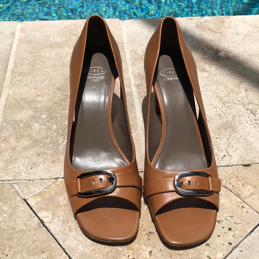 Joan & David Circa pumps. EUC.